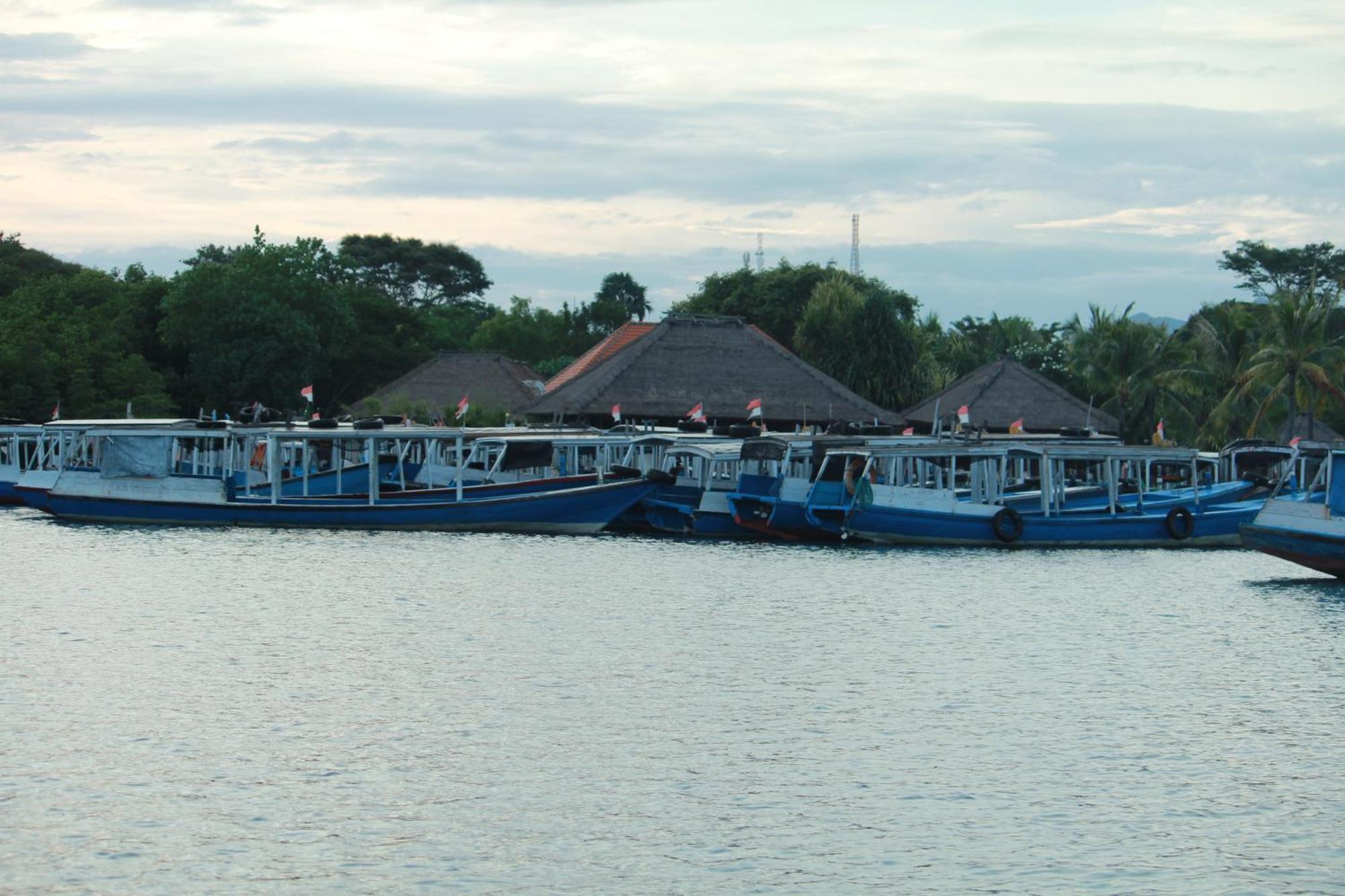 White Sandy Beach Menjangan Hotel Banyuwedang Екстериор снимка