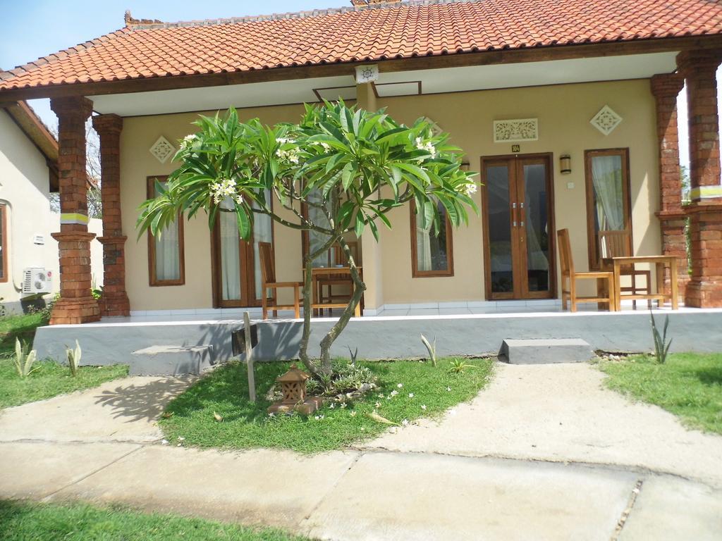 White Sandy Beach Menjangan Hotel Banyuwedang Екстериор снимка
