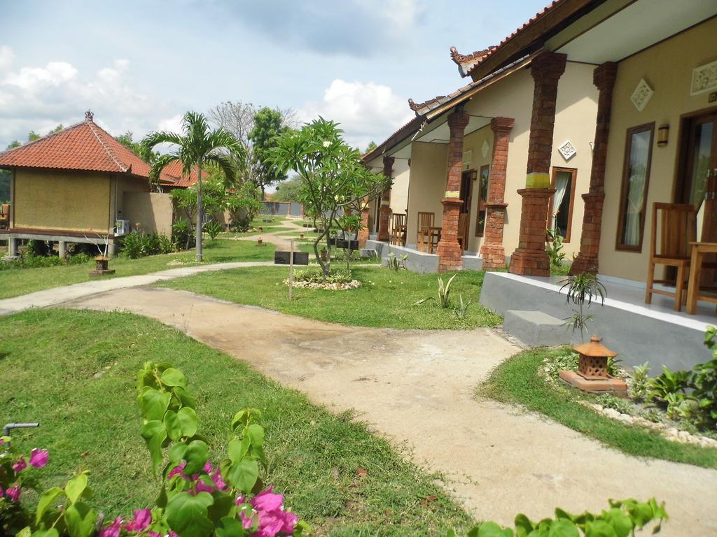 White Sandy Beach Menjangan Hotel Banyuwedang Екстериор снимка