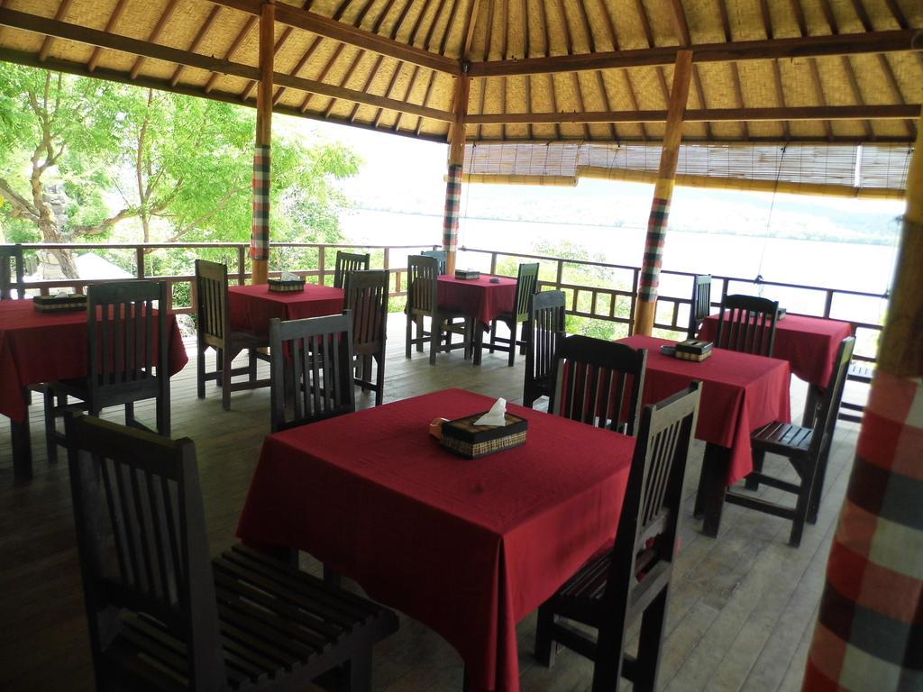 White Sandy Beach Menjangan Hotel Banyuwedang Екстериор снимка