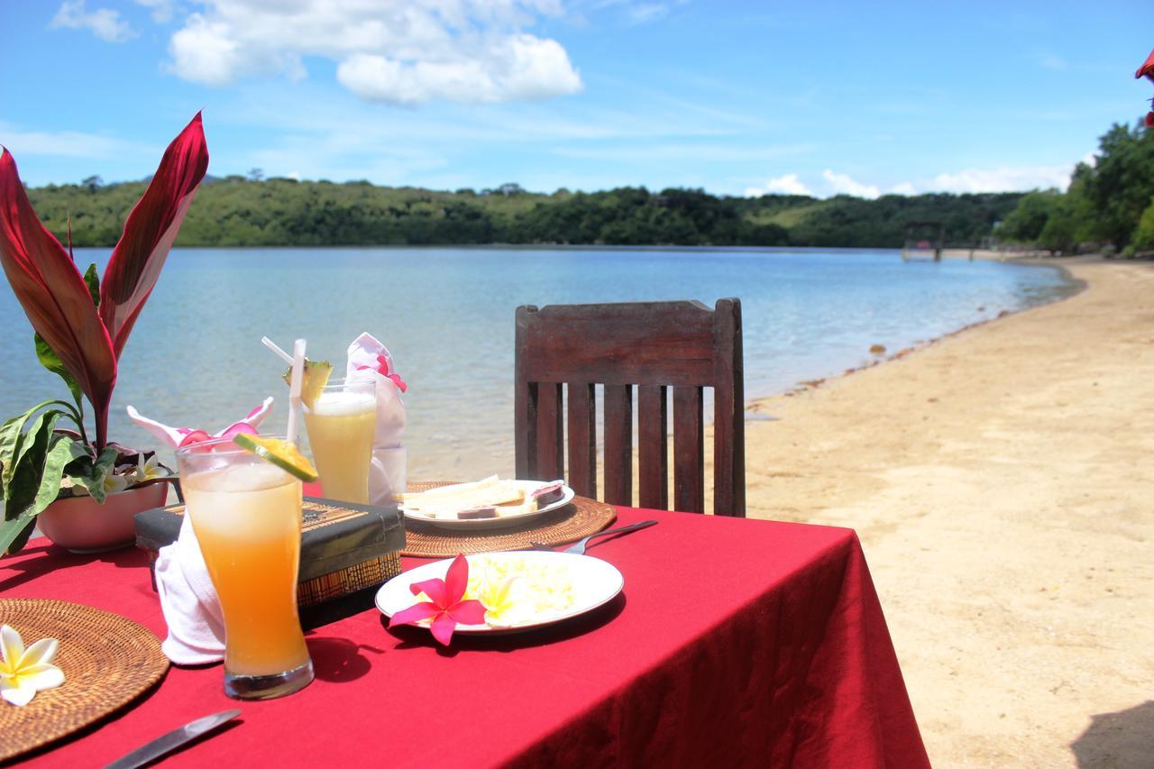 White Sandy Beach Menjangan Hotel Banyuwedang Екстериор снимка