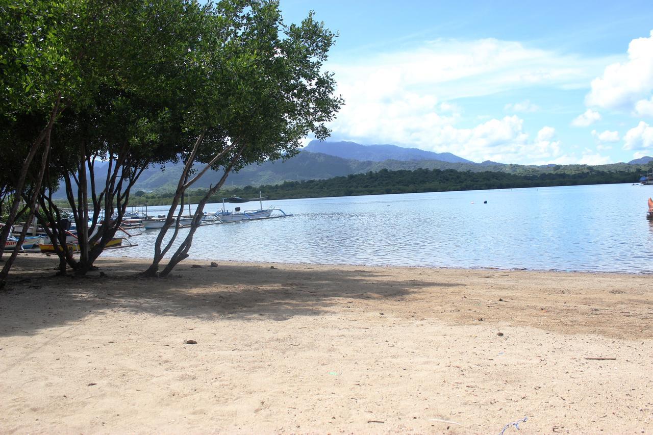 White Sandy Beach Menjangan Hotel Banyuwedang Екстериор снимка